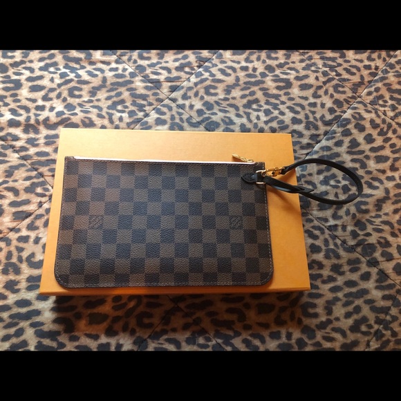 ✨Authentic✨ Louis Vuitton Neverfull DE Pouch Only - Picture 6 of 17